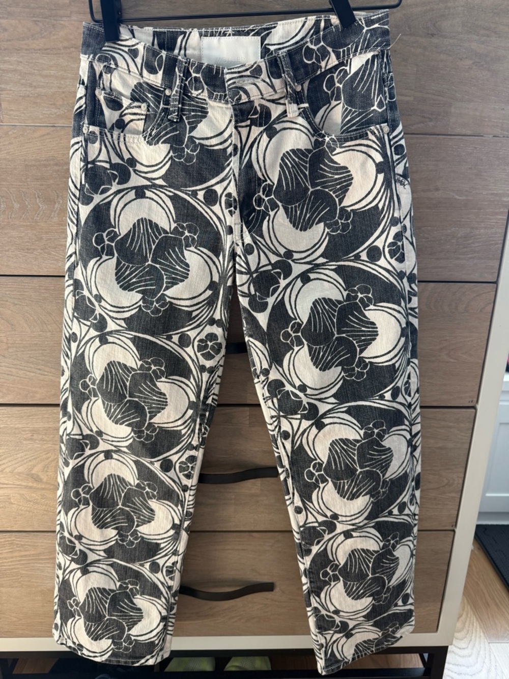 MOTHER Jeans Size 26 — Black & White Floral  Pattern, Cool.